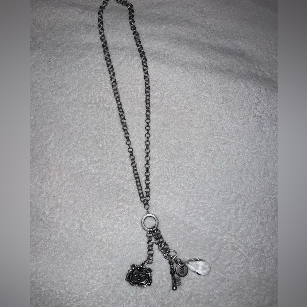 Chicos 35 year anniversary 21 inch toggle chain